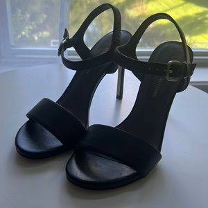Stuart Weitzman Black leather Strap Heels